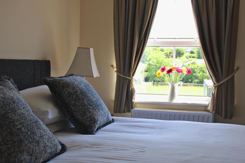 Dun Ri Guesthouse Clifden Bagian luar foto