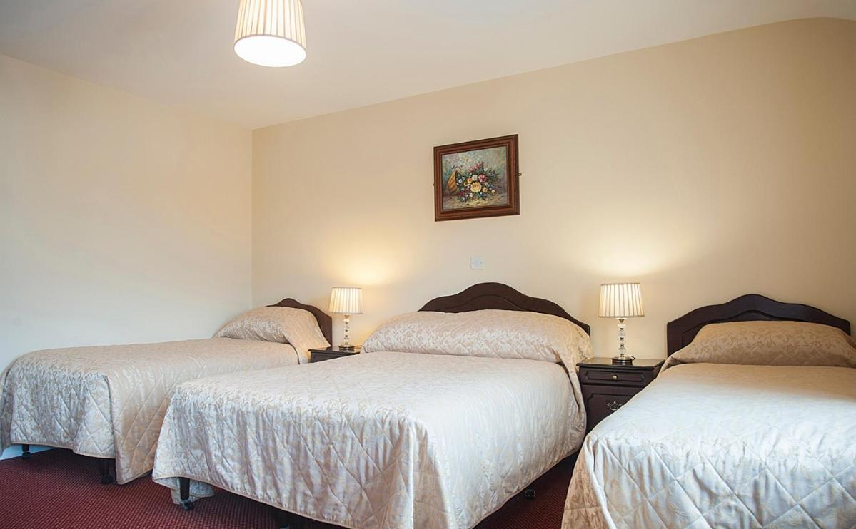 Dun Ri Guesthouse Clifden Bagian luar foto